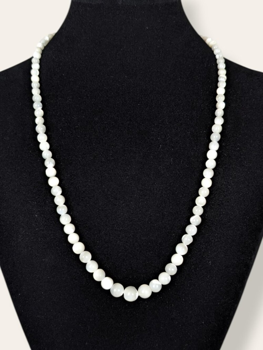 Vintage Mother of Pearl Graduated Spherical Beaded Necklace